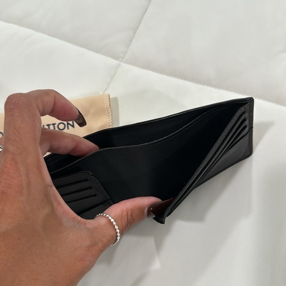 Men’s Louis Vuitton authentic wallet with dust bag. Black. Loved. Soft leather. - Picture 3 of 6